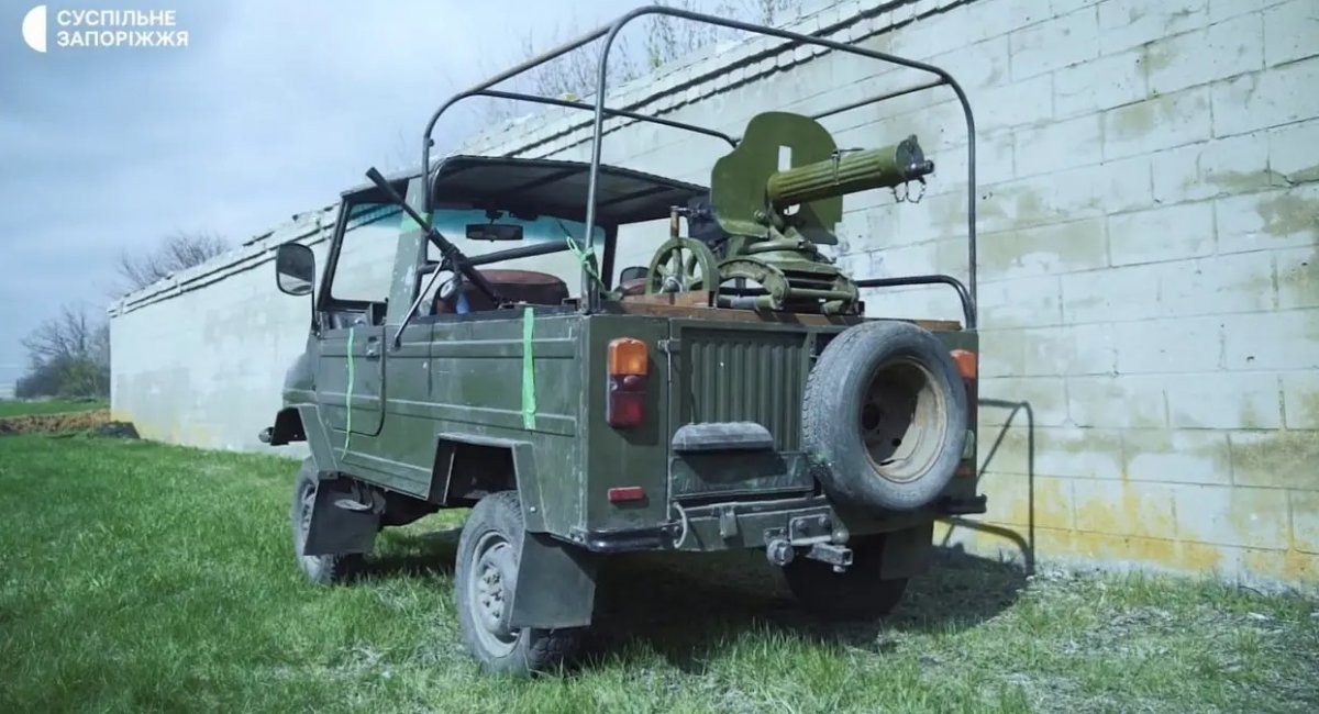 A pick-up equipped with a Maxim machine gun on the chassis of a LuAZ car, May 2022 / Freeze frame from a report by Suspilne.Zaporizhzhia