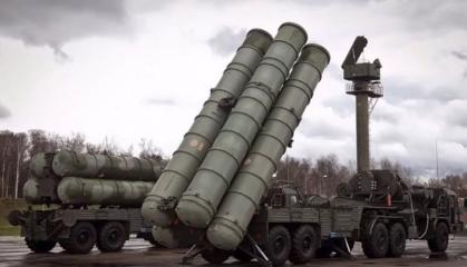 Ukrainian Forces Neutralize russian Radar and S-300/400 SAM Command Post with HIMARS Missile Strike