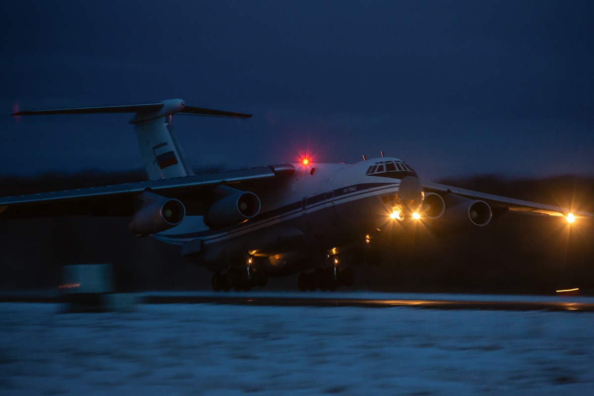 In Transnistria, russian Paratroopers Are Actively Preparing For a Mission, the Airfield Under Repair, Defense Express, war in Ukraine, Russian-Ukrainian war