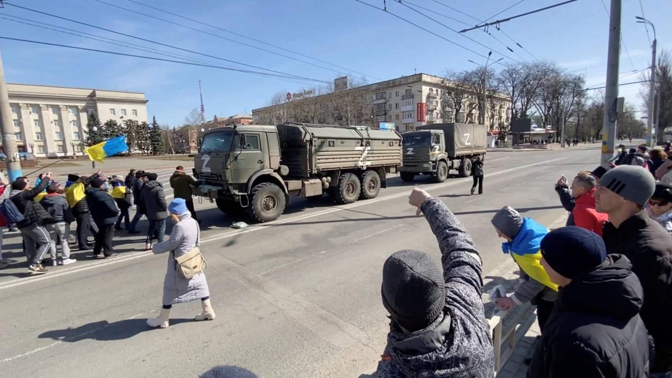 Since the first days of occupation russians intimidate local residents into submission / Ukrainians Get Mobilized into russian Sabotage Groups