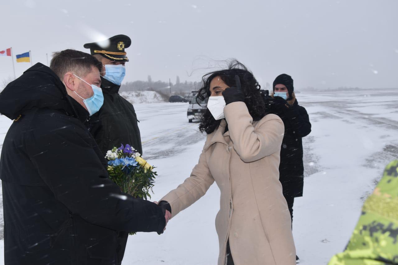 Canadian Defense minister visits Ukraine amid preparations for possible Russian invasion, Defense Express