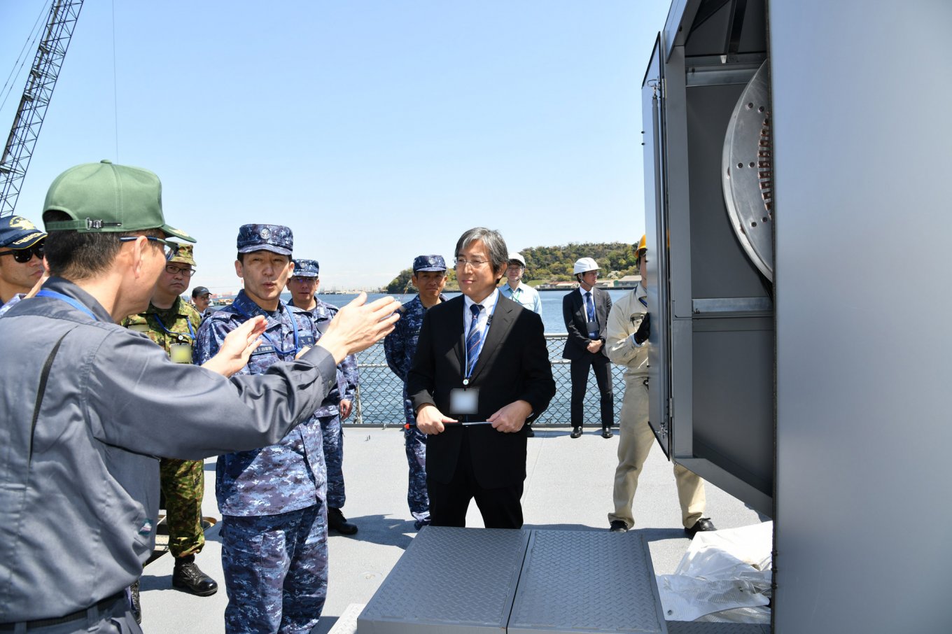 The Commander-in-Chief of Japanese Self Defense Fleet Vice Admiral Omachi Katsushi reviewed the status of the development of the Japanese Railgun