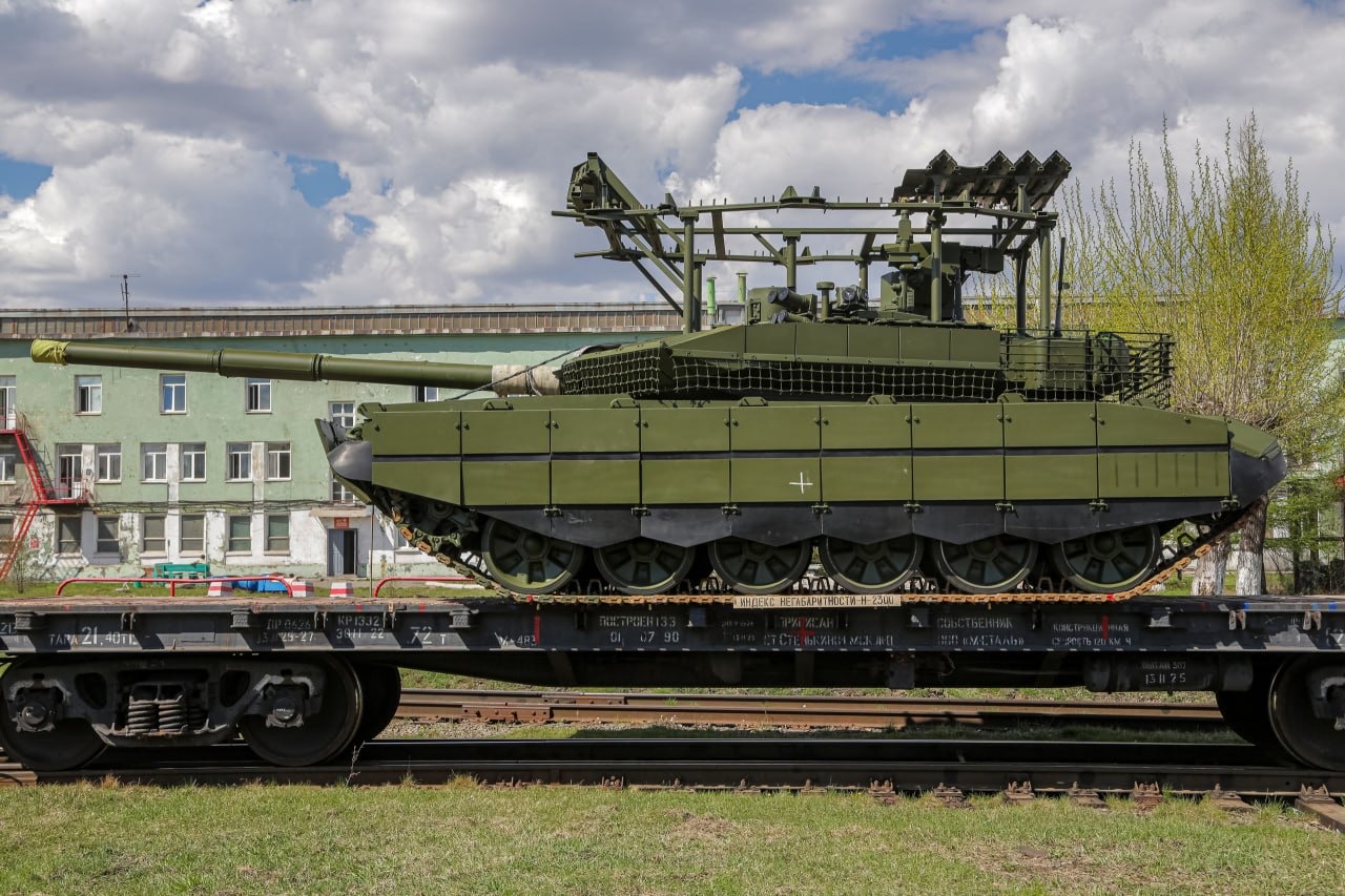 Turret protection structure with cables and additional hull armor additions / Photo credit: Andriy Tarasenko (btvt.info)