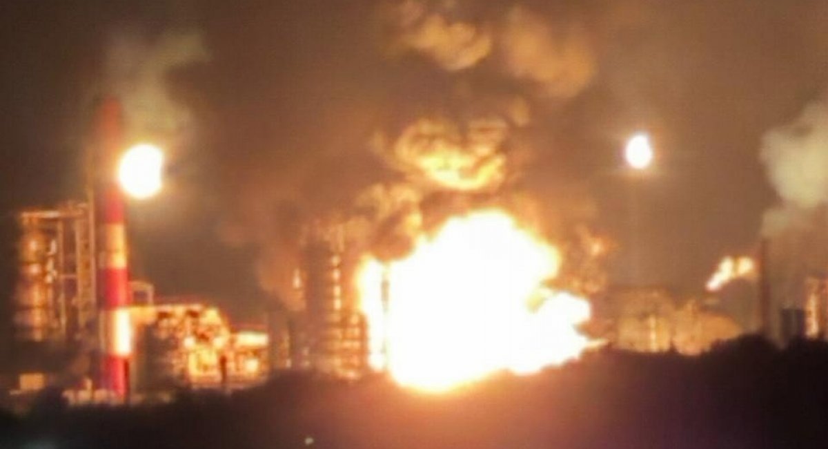 Illustrative image Defense Express Defense Express' Weekly Review: UK to Supply 5,000 Missiles, HIMARS Upgraded with LRMP, Germany Buys New Luchs 2 Vehicles