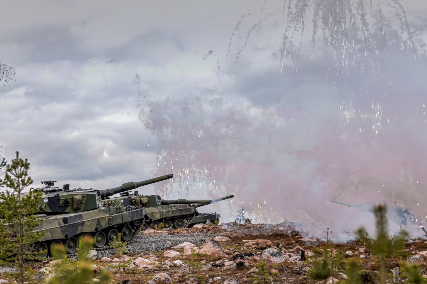 Finish Leopard tanks during the NF21 exercise in Rovajärvi in spring 2021 / Defense Express / Just Being NATO Member Not Enough: Finland Boosts Defense Spending