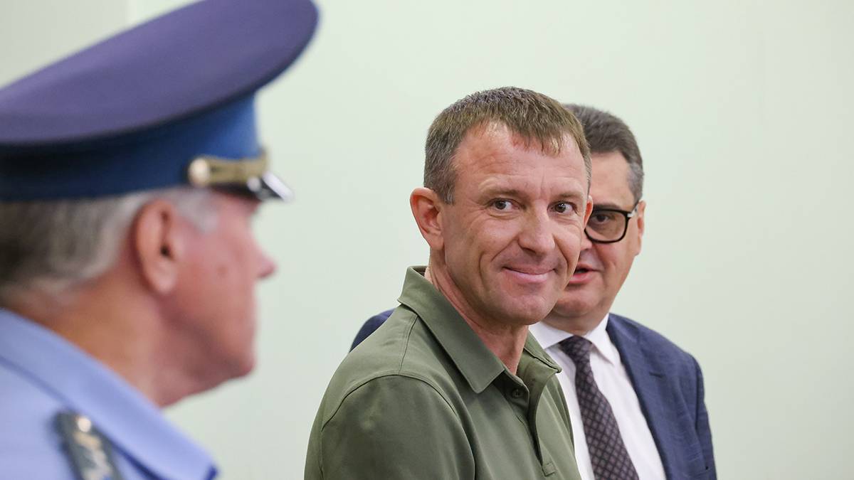 UK Defense Intelligence Reveals Ex-Commander Ivan Popov Imprisoned by Moscow Amid Fraud Allegations Following Frontline Complaints