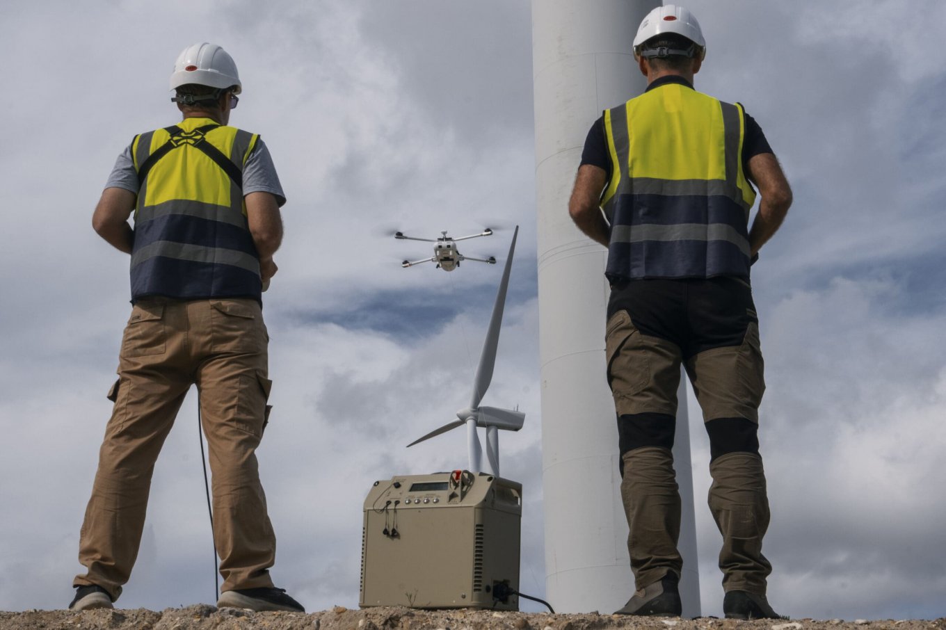 Sky Mantis 2 UAV with Infinity Tether system
