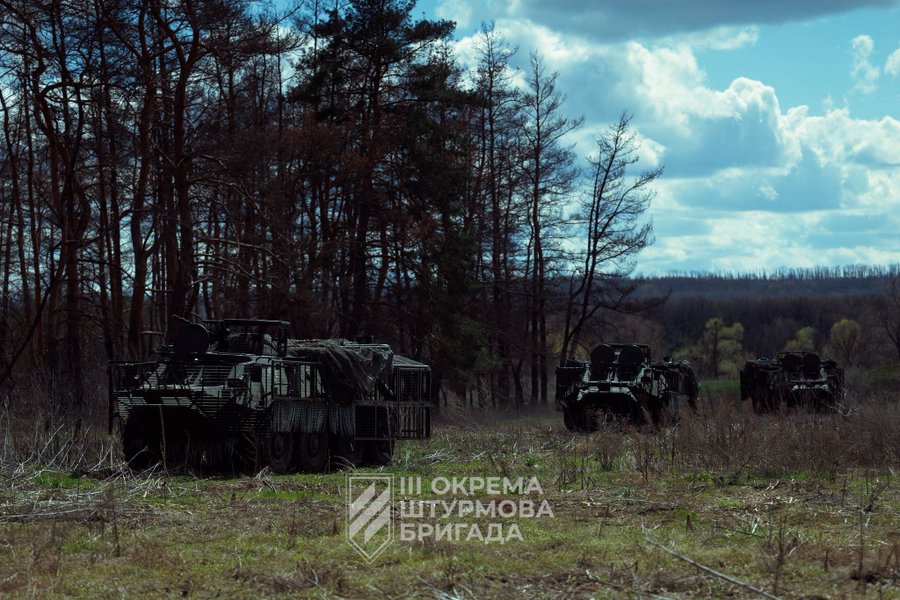 What Are Advantages of Turning 1960s-Era BTR-60s Into Kamikaze Ground Robots, as Ukraine's Third Army Corps Has Done?
