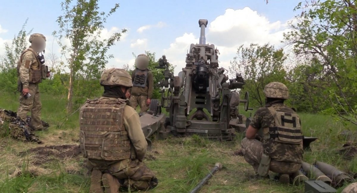 Ukrainian artillerymen are very pleased with the American M777 howitzer because it turned out to be much better than Soviet systems / Photo credit: The Ministry of Defense of Ukraine, Defense Express