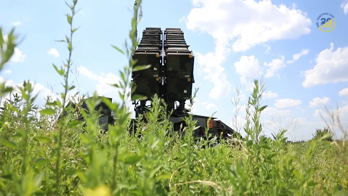 Patriot air/missile defense system on duty in Ukraine / Defense Express / Which Ukrainian Air Defense Systems Hinge on U.S. Missiles and Which Are Self-Sufficient