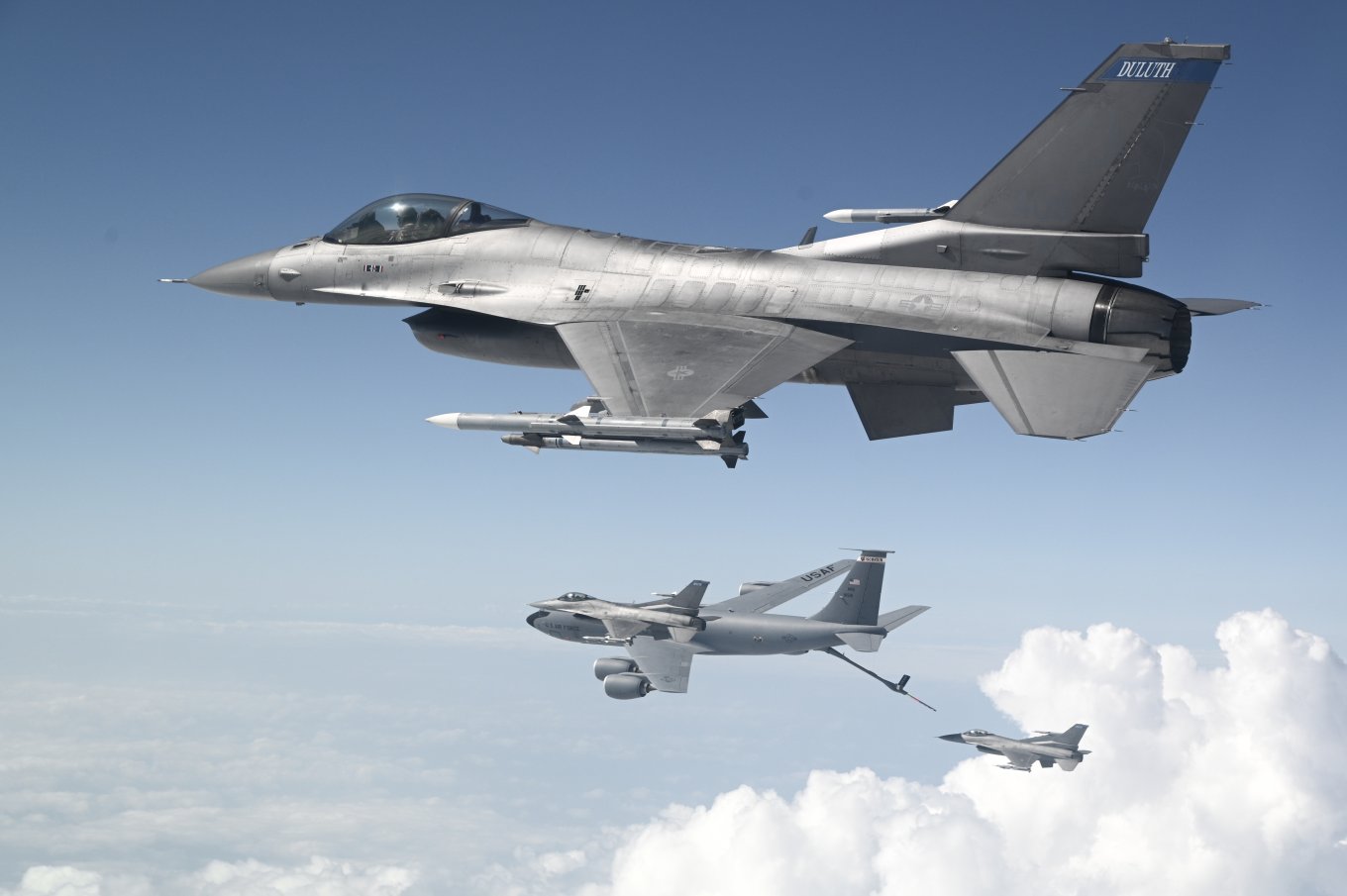 KC-135 refueling F-16, Bulgaria Still Waiting for F-16 Jets as U.S. Cites Shortage of Tanker Aircraft