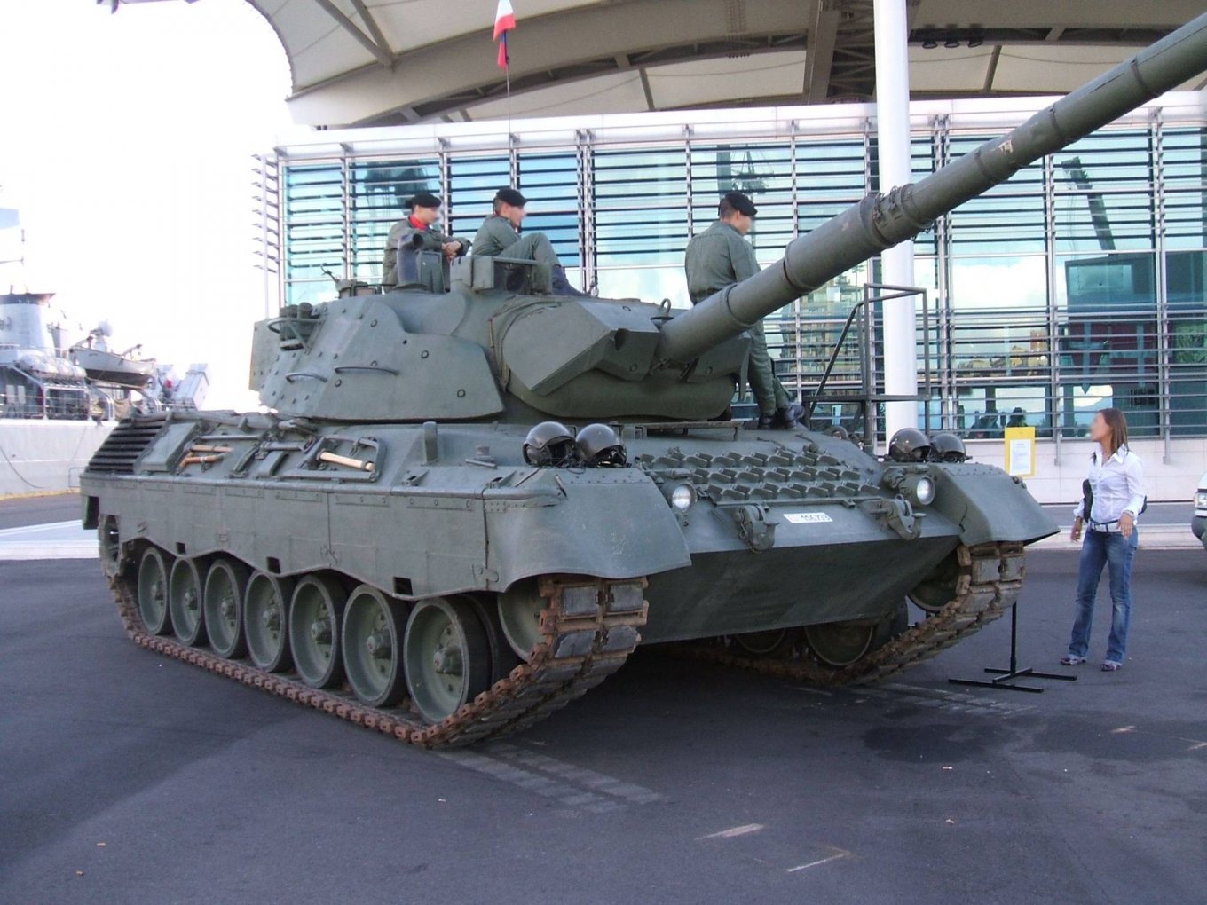 Defense Express / Italian Leopard 1A5 tank