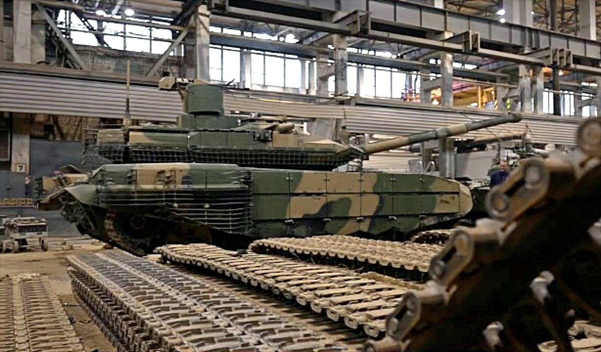 Production of tanks at Uralvagonzavod, 30K workers at russian Uralvagonzavod Make Only 20 Tanks a Month, Defense Express