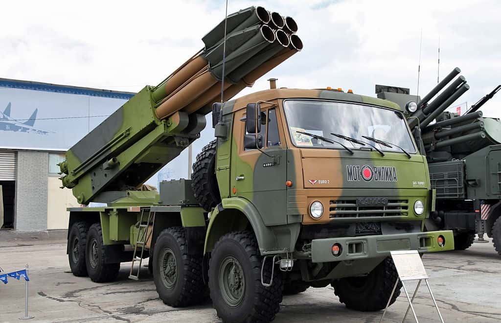 Russians Have a Mini-Version of the Smerch MLRS With 6 Tubes But Don't Know Where to Apply It, Defense Express, war in Ukraine, Russian-Ukrainian war