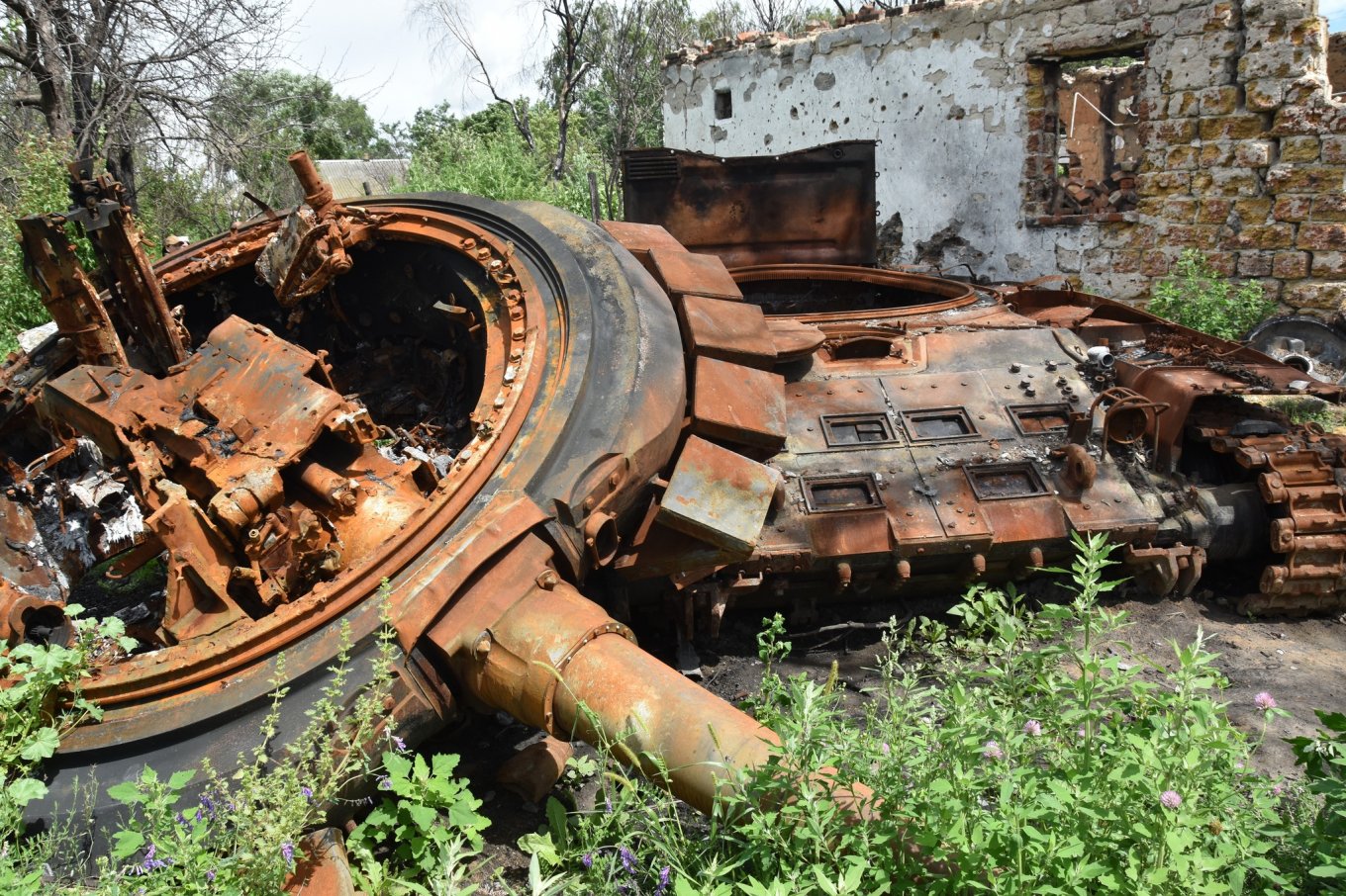 Ukrainian Soil Absorbs russian Armor. Spectacular Photos By the Armed Forces Of Ukraine, Defense Express, war in Ukraine, Russian-Ukrainian war