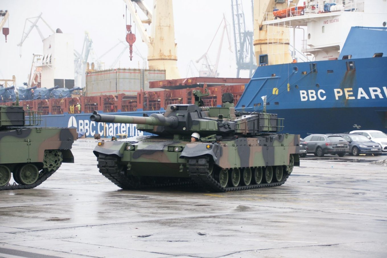 Poland receives first batch of 10 K2 PL tanks from South Korea