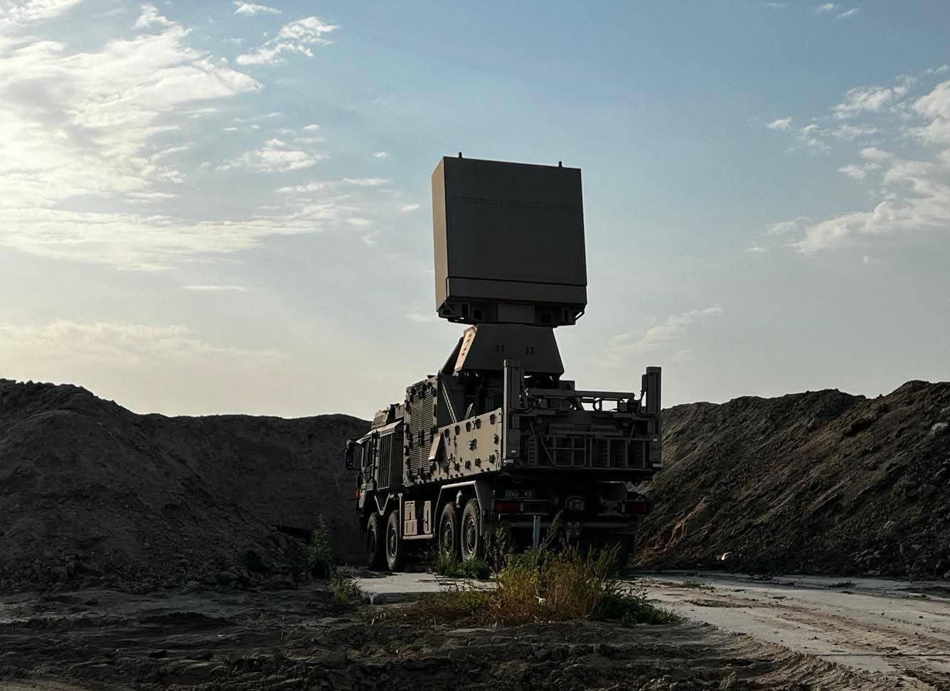 The TRML-4D radar Defense Express Germany's Hensoldt Expects New Radar Contracts for Ukraine by Late 2025