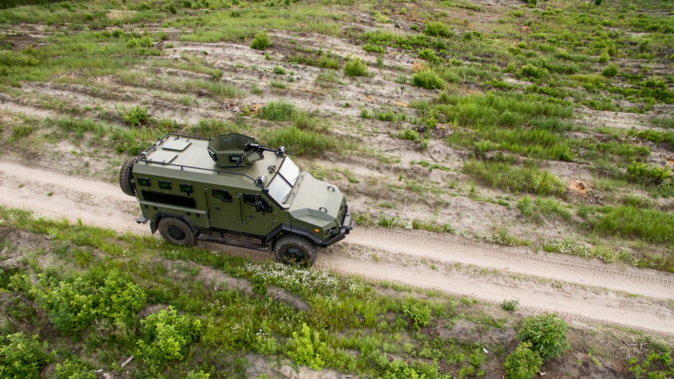 Defense Express, MRAP Varta by Ukrainian Armor is specially designed to operate in difficult road conditions