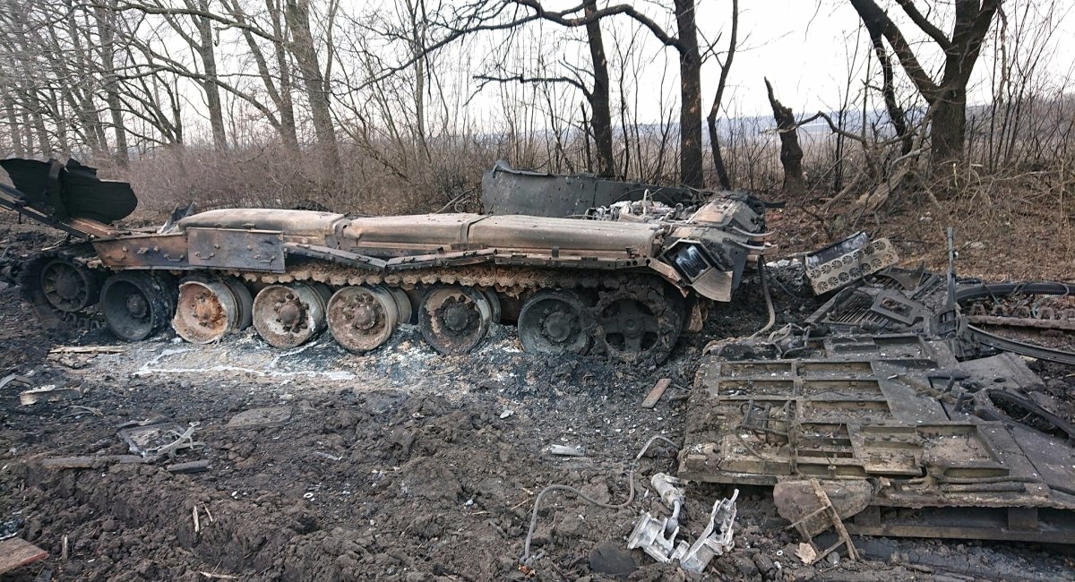 Destroyed Russian armored vehicles, Looming Battle of Donbas, Major Axis of Russian Advance, Defense Express