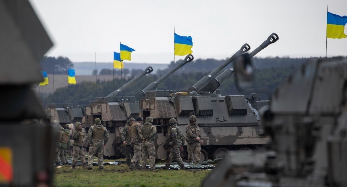 Training of Ukrainian artillery crews on AS90 self-propelled howitzers in the United Kingdom