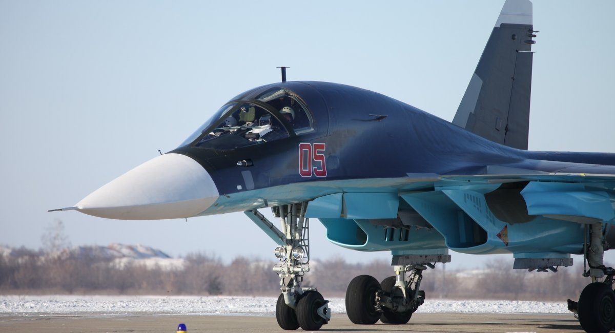 Russian Su-34 fighter-bomber Defense Express The Ukrainian Air Force Neutralizes Trio of russian Su-34 Aircraft Over the Southern Front