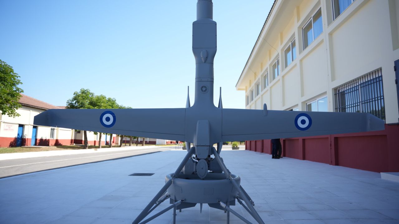 Το V-BAT δοκιμασμένο στο πεδίο μάχης της Ουκρανίας θα μπορούσε να γίνει τα «μάτια» του Patriot στην Ελλάδα, όπου κατασκευάζεται μόνιμη βάση για αυτά τα UAV VTOL | Defense Express