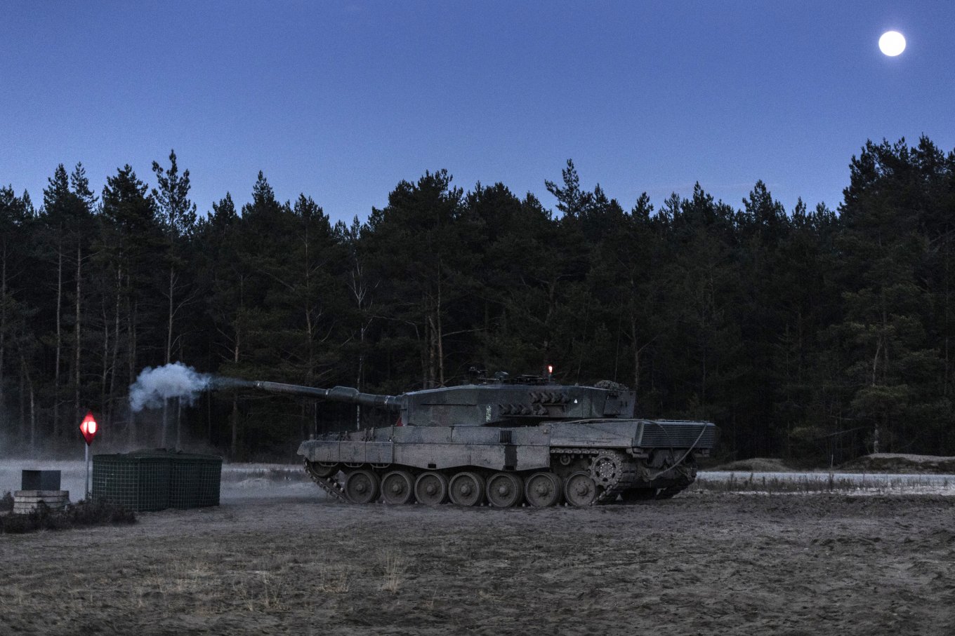 In Poland Ukrainian Tankers Completed Training to Operate the Leopard 2A4 Tanks (Photo), Defense Express, war in Ukraine, Russian-Ukrainian war