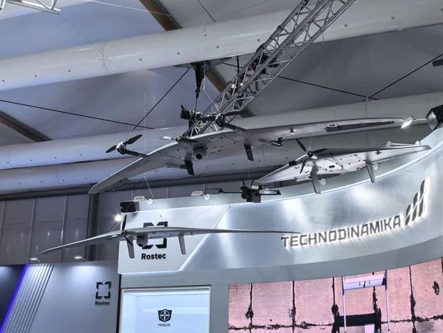 Hệ thống S180 Defense Express russia ra mắt UAV Supercam S180 mới tại Triển lãm hàng không Dubai, tuyên bố có chế độ tăng tốc để tránh máy bay đánh chặn