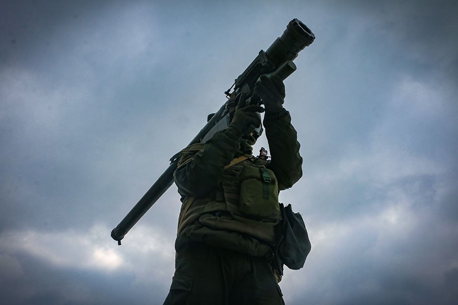 Defence Express / The Ukrainian military uses SAMs and shoulder-fired missiles