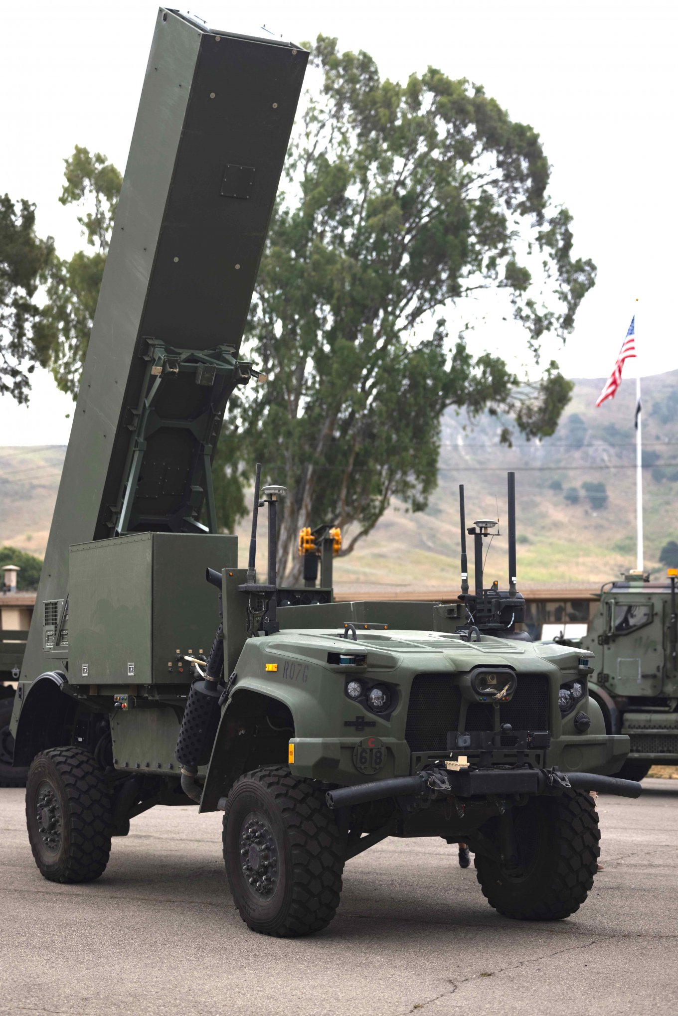 Phóng tên lửa Tomahawk tầm xa không người lái / Defense Express / Lần đầu tiên Thủy quân Lục chiến Hoa Kỳ triển khai bệ phóng tên lửa chống hạm không người lái NMESIS gần Đài Loan