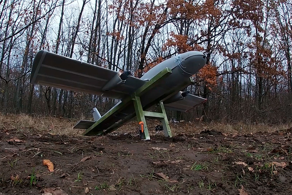 Molniya UAV on an ordinary launch catapult / Defense Express / Civilian VAZ-1111 Car Transformed Into a Launcher For russian Molniya Drone