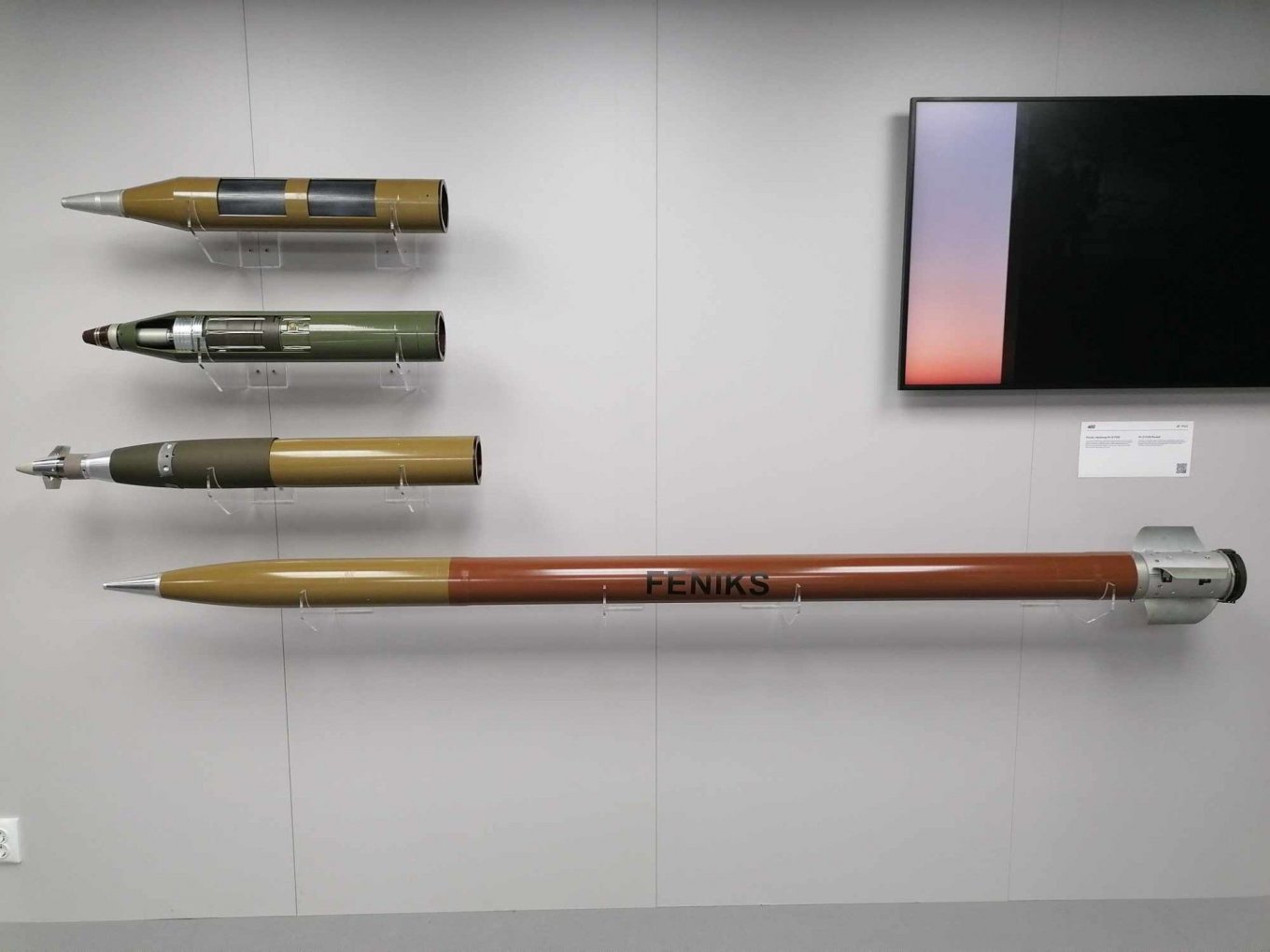 M-21 FHD Feniks rocket / Defense Express / Polish Langusta Upgrade Shows How to Increase Range of BM-21 Grad MLRS to 70 km and Why It Matters