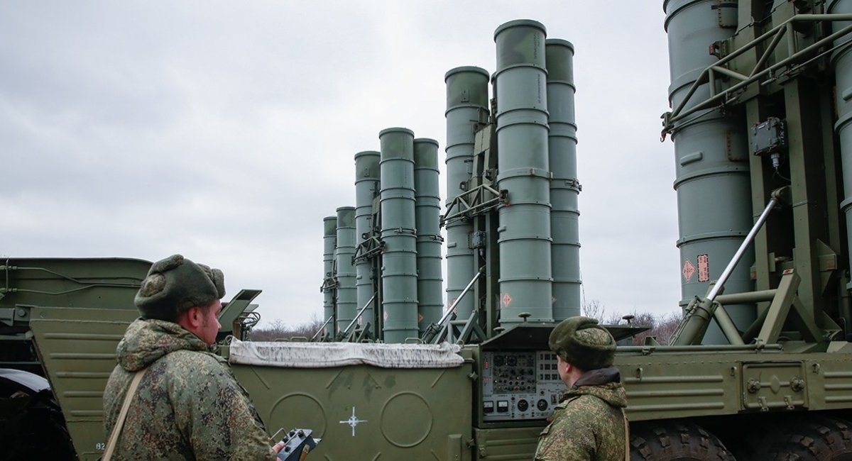 Russia lost Four S-300 Air Defense Systems And a Radar Station In the South of Ukraine: Operational Command Report, Defense Express, war in Ukraine, Russian-Ukrainian war