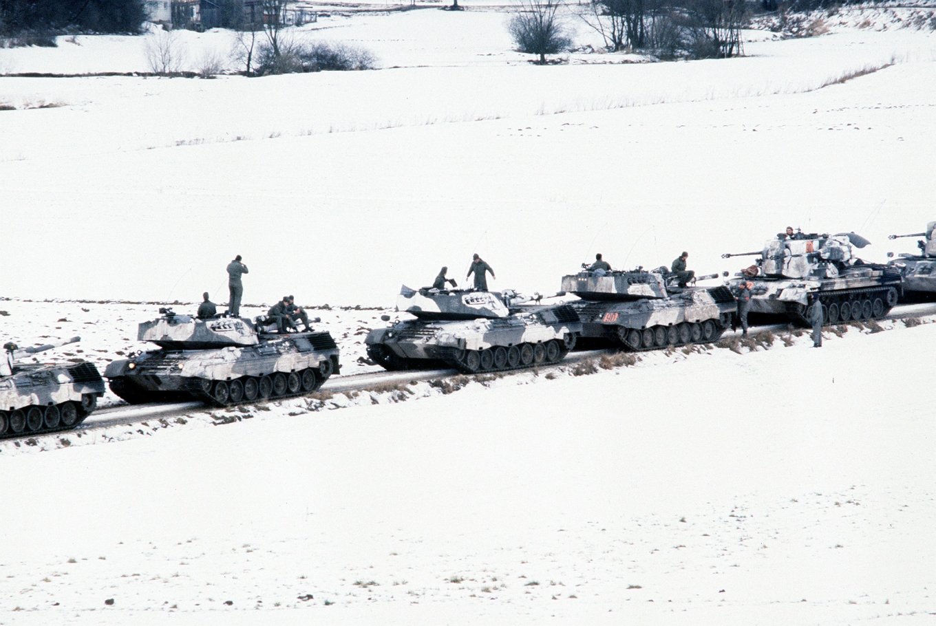 Bundeswehr, 1985, A Leopard 1 column under the protection of a Gepard