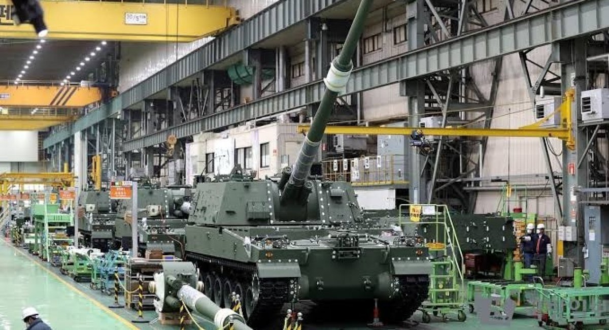 The production of K9 self-propelled howitzers Defense Express Defense Express Weekly Review: Ukraine Masters NASAMS in Weeks, UAE Moves to Produce K9 Howitzers, and France Sells Egypt Meteor Missiles