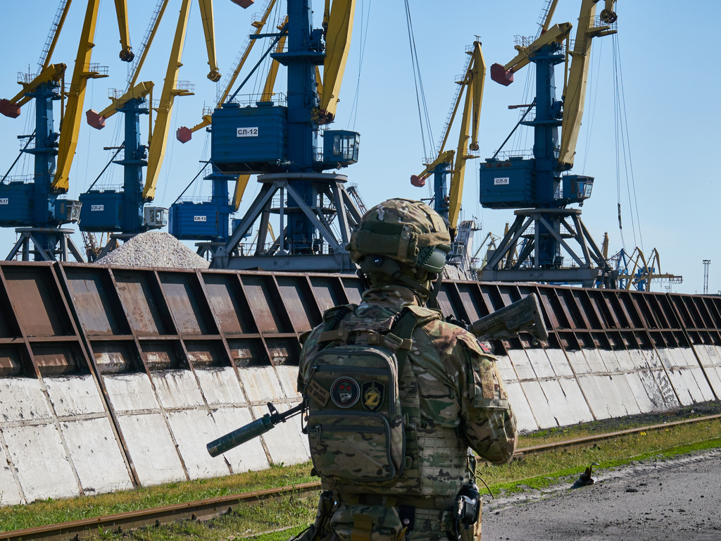 Mariupol Port, Ukraine / Ukraine’s General Staff Operational Report: russians Demining Mariupol Port