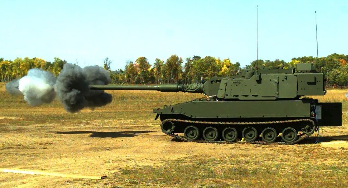 M109-52 self-propelled howitzer