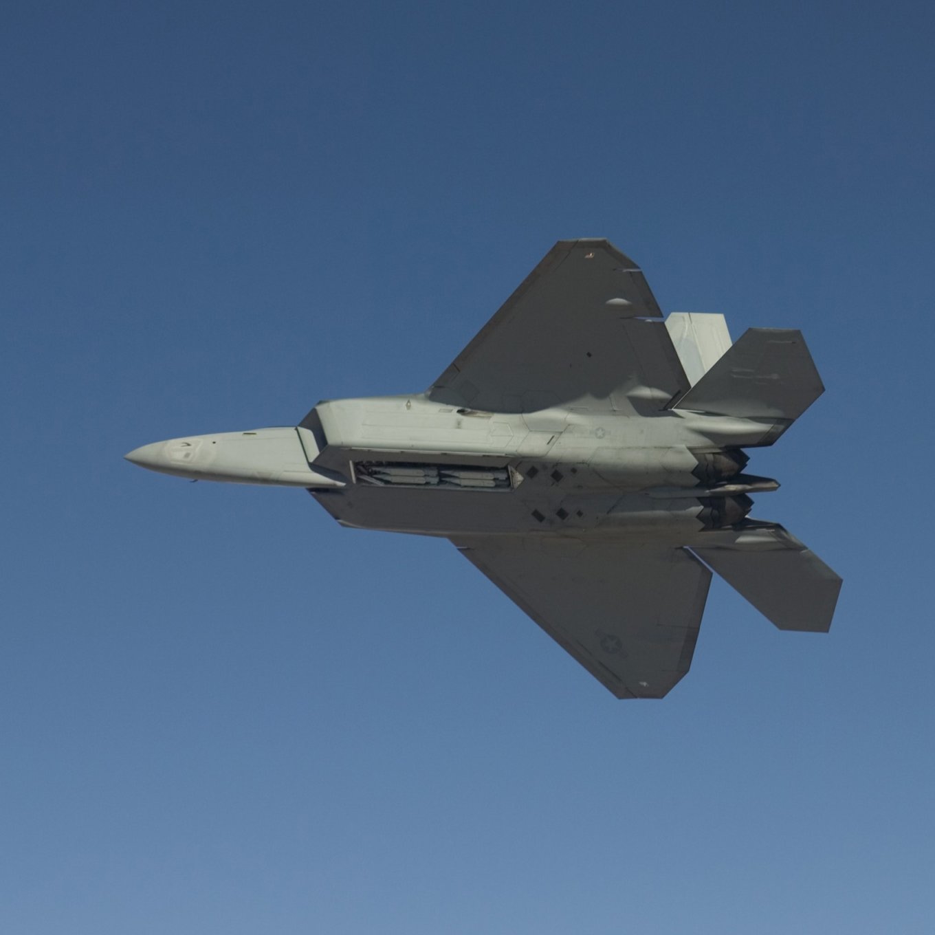 F-22 with GBU-39 SDB