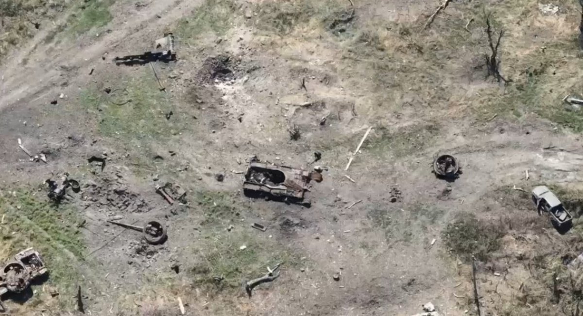 Destroyed T-72 and T-80 tanks in Staromaiorske, July 2023 / Photo credit: Naalsio