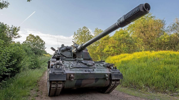 The Panzerhaubitze 2000 is a German 155 mm self-propelled howitzer developed by Krauss-Maffei Wegmann (KMW) and Rheinmetall for the German Army, Defense Express