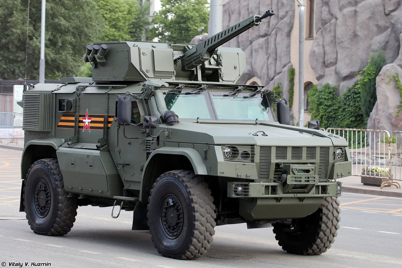 Russia Applies the New K-4386 Typhoon-VDV Armored Vehicles In Ukraine, Defense Express, war in Ukraine, Russian-Ukrainian war