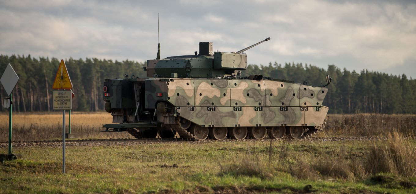 The Borsuk amphibious infantry fighting vehicle during a field trial with the Polish Armed Forces / Photo credit: Wojsko Polskie