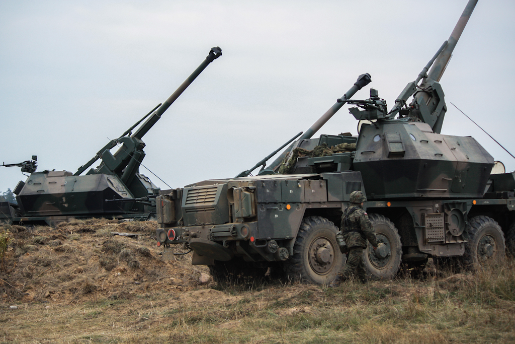 Archive photo: Dana howitzers at military drills of the Polish Army / Defense Express / Polish Territorial Defense Rejects Dana Self-Propelled Guns — Could They Go to Ukraine