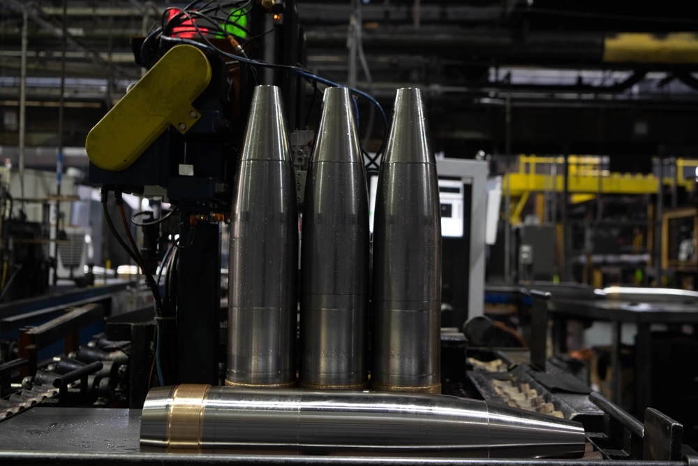 155mm ammo production at Scranton Army Ammunition Plant, Pennsylvania / Defense Express / Pentagon Reveals How Many Artillery Shells, Missiles For HIMARS and Patriot Are Produced Now