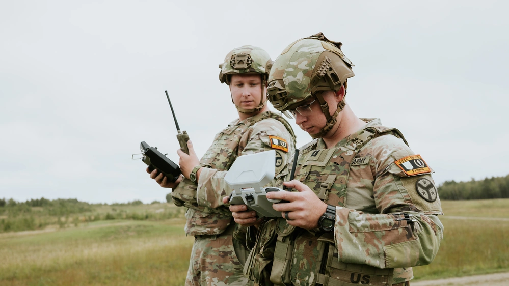 Skydio X10 Delta carrying an M67 grenade