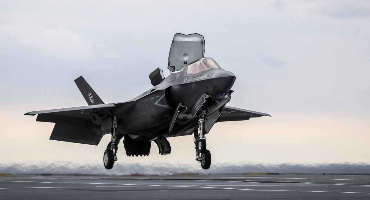 No Rush to Arm F-35 Jets with 200-km Weapon Despite War Threat with russia, Defense Express