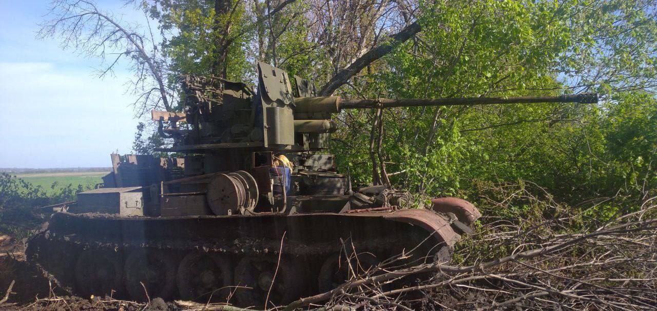 The Rashists’ T-54 tank with the S-60 anti-aircraft gun installed, May 23, How russians Will Fight After Losing 200,000 Soldiers, 11,000 Armored Vehicles in Ukraine, Defense Express