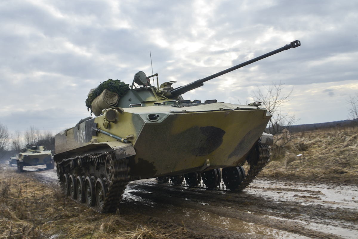 Việc cung cấp xe BMD-2 được hiện đại hóa một phần cho Lực lượng Dù đã được công bố Tại Nga, Thông báo về việc chuyển giao xe BMD-2 cho Lực lượng Dù của Nga vào tháng 3 năm 2024 có kèm theo ảnh, Defense Express