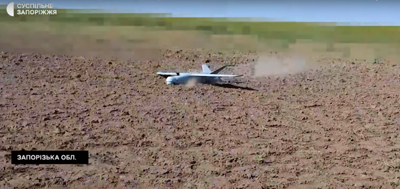 Leleka-100 is a reusable drone that carefully lands upon completing the mission, as in this still frame / Defense Express / Modernized Leleka-100 UAV Deployed and Ready to Help Ukrainian Artillerymen to Strike Down russians