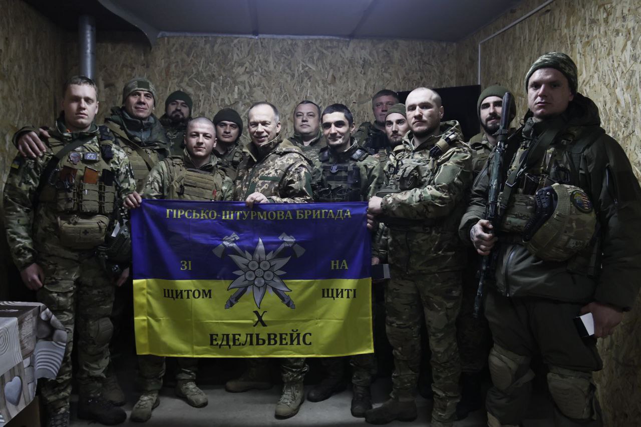 Colonel-General Oleksandr Syrskyi, Commander of Ukraine’s Ground Forces who also is Commander of the Khortytsia Operational-Strategic Grouping togeter with defenders of Bakhmut, Defense Express